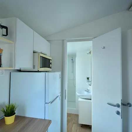 منتزه العطل New West Coast Mobilhomes بوريتش